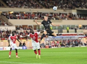 开云体育-曼城锋线亟待补强，西布朗主力离队传闻四起