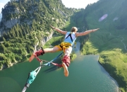 开云体育-意甲焦点战与森林狼提前终结悬念黄蜂，体育之夜的激情碰撞