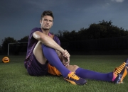 开云体育直播-意甲焦点战之夜，莱万完成自我救赎，一记头球唤醒沉睡的王者