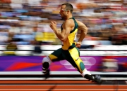 开云体育中国-范弗利特爆发引领尼克斯强势取胜，战术纪律击溃深圳队