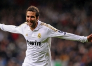 开云体育官网-德布劳内主宰比赛走向，波兰粉碎苏格兰—欧洲足球的战术与意志对决