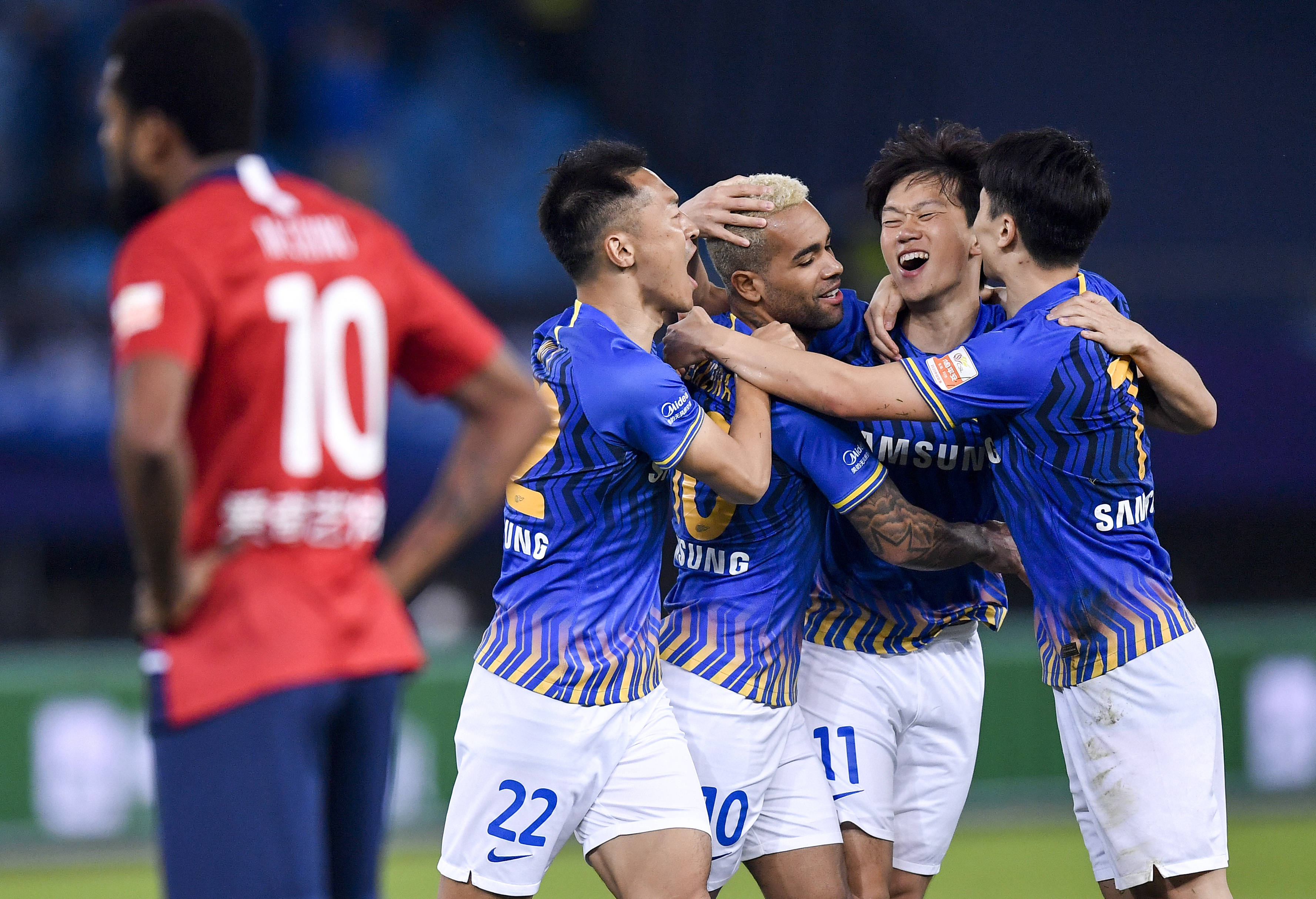 苏宁队球员集体低迷,遭遇连败 苏宁队球员集体低迷,遭遇连败