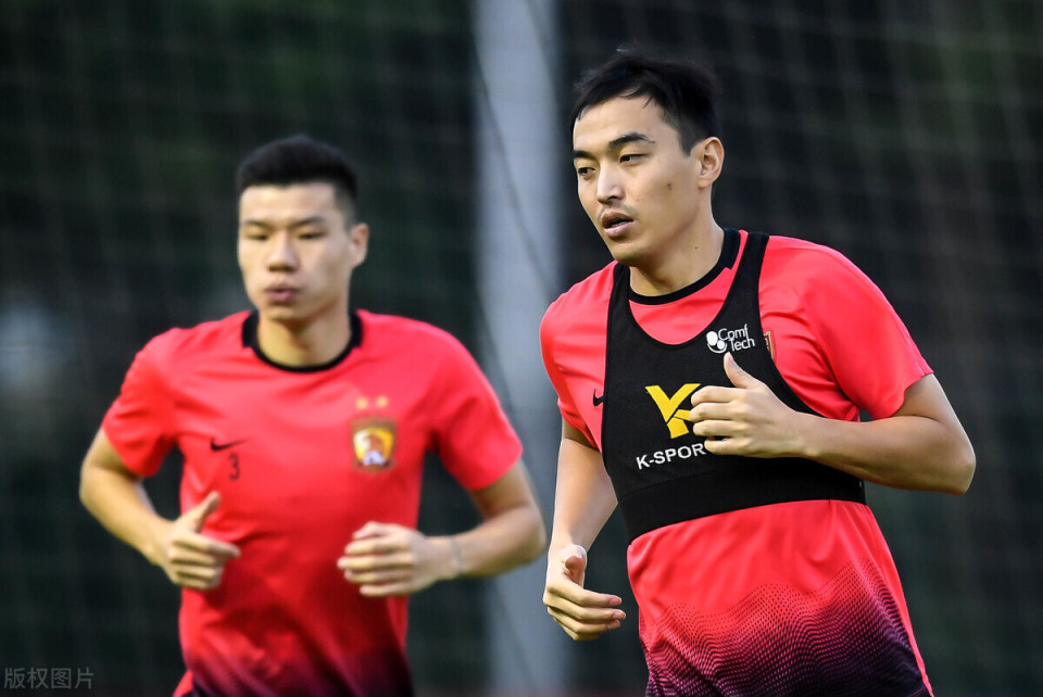 传奇球员退役，球队将举行致敬仪式的简单介绍