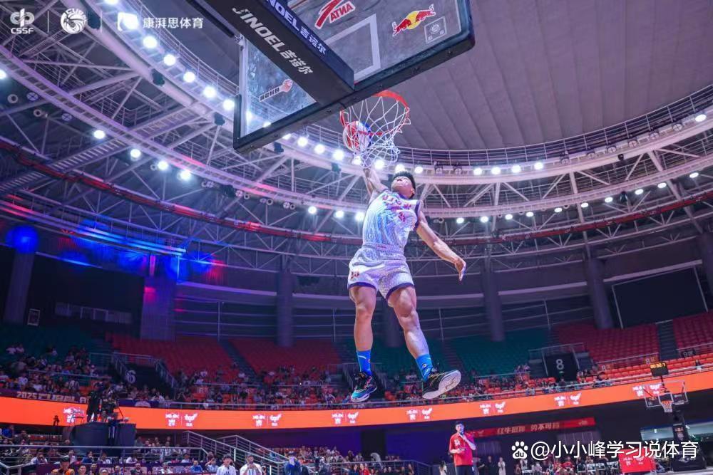 前篮球巨星将现身比赛现场,引发球迷狂欢的简单介绍 前篮球巨星将现身比赛现场,引发球迷狂欢的简单介绍