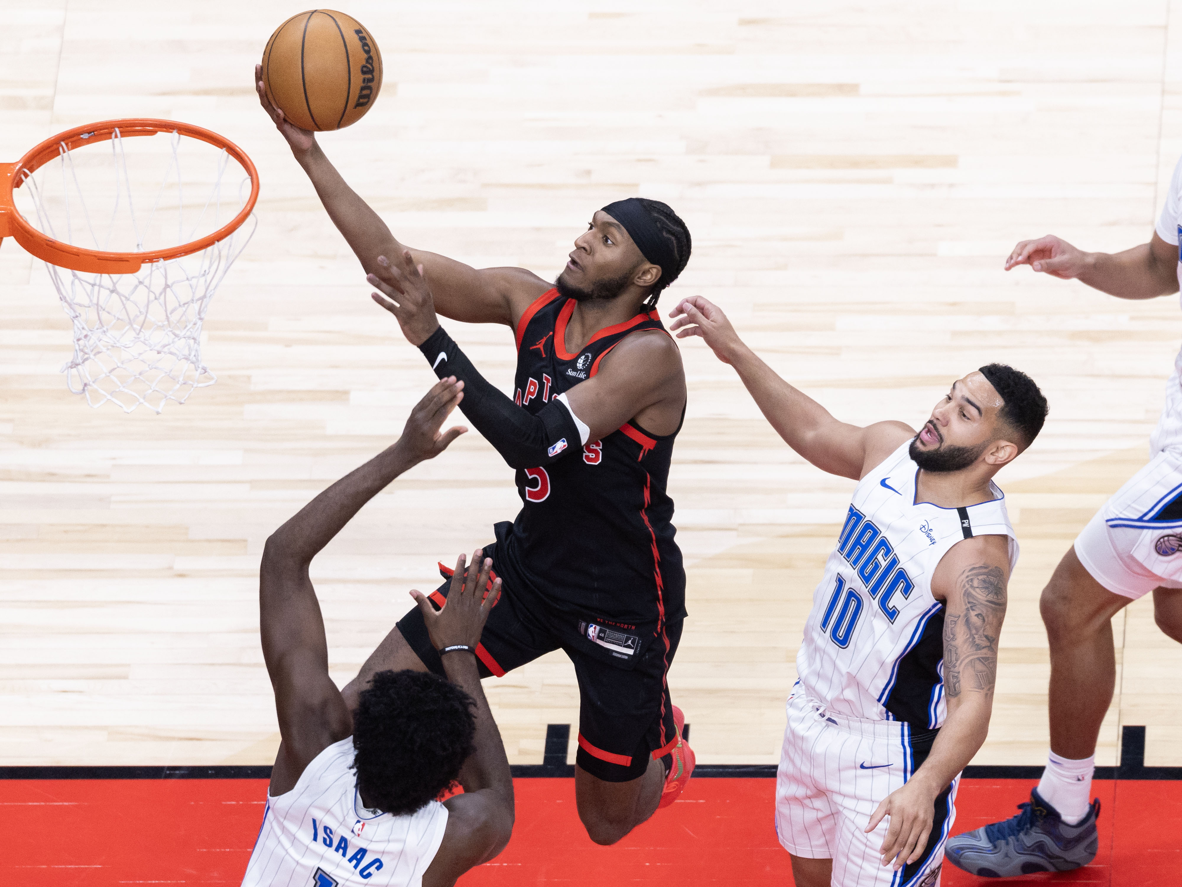 前篮球巨星将现身比赛现场,引发球迷狂欢的简单介绍 前篮球巨星将现身比赛现场,引发球迷狂欢的简单介绍