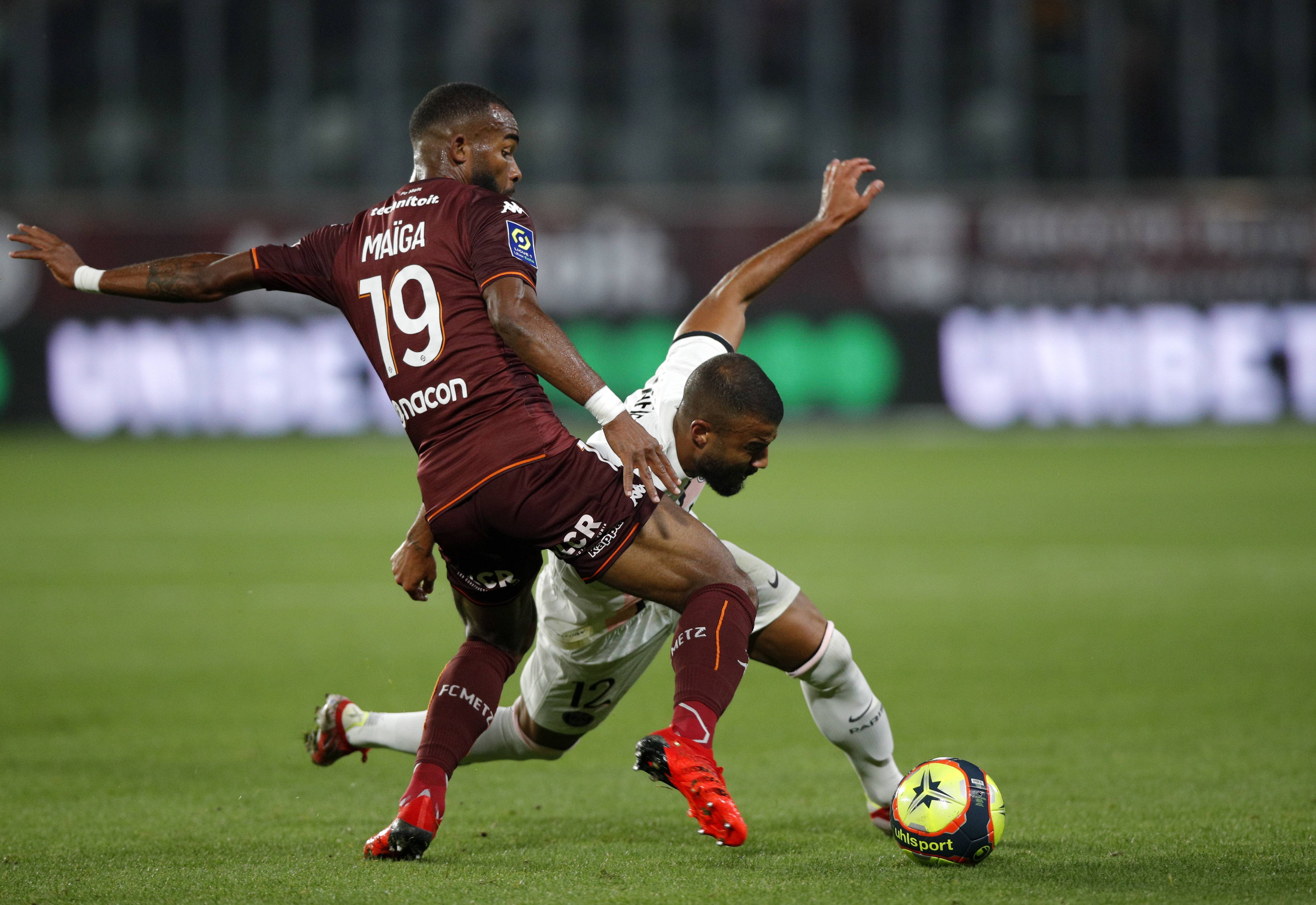 甘冈队在法甲联赛中崭露头角,引人注目 甘冈队在法甲联赛中崭露头角,引人注目