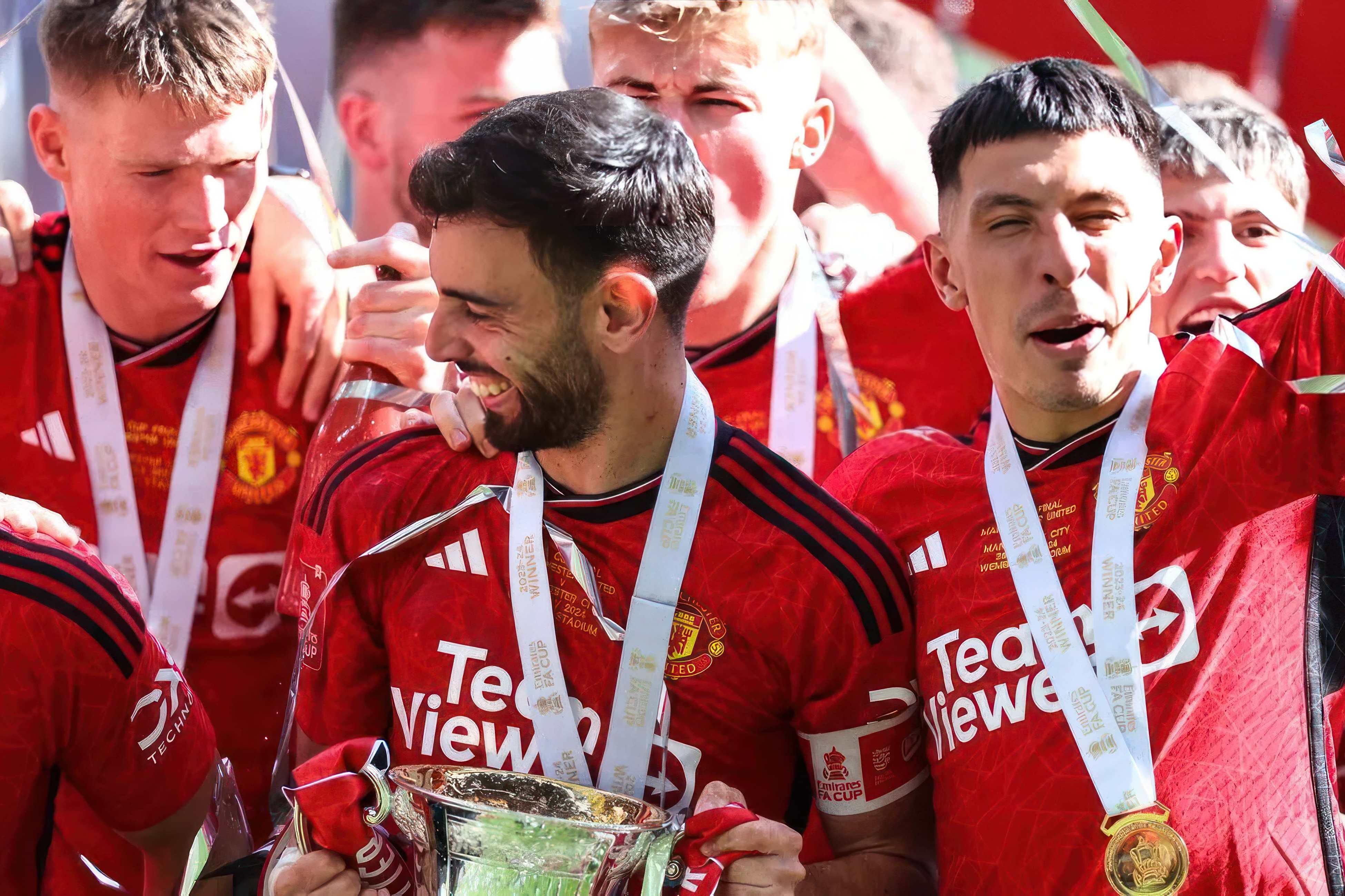 曼联客场小胜沃特福德,保持不败纪录 曼联客场小胜沃特福德,保持不败纪录