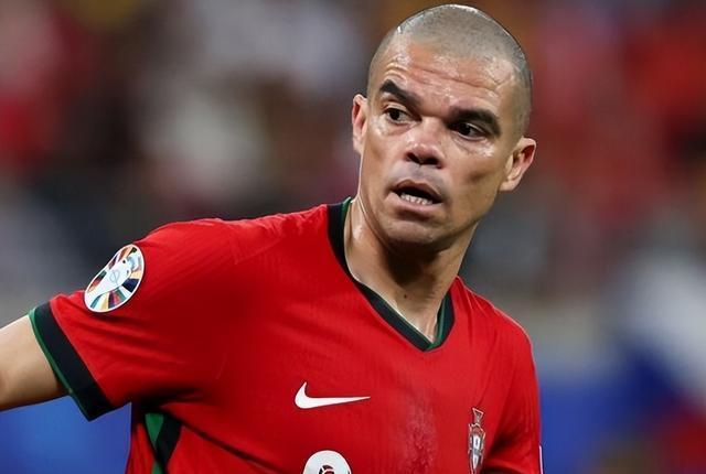 西班牙队在关键时刻逆转胜利,领先积分榜的简单介绍 西班牙队在关键时刻逆转胜利,领先积分榜的简单介绍