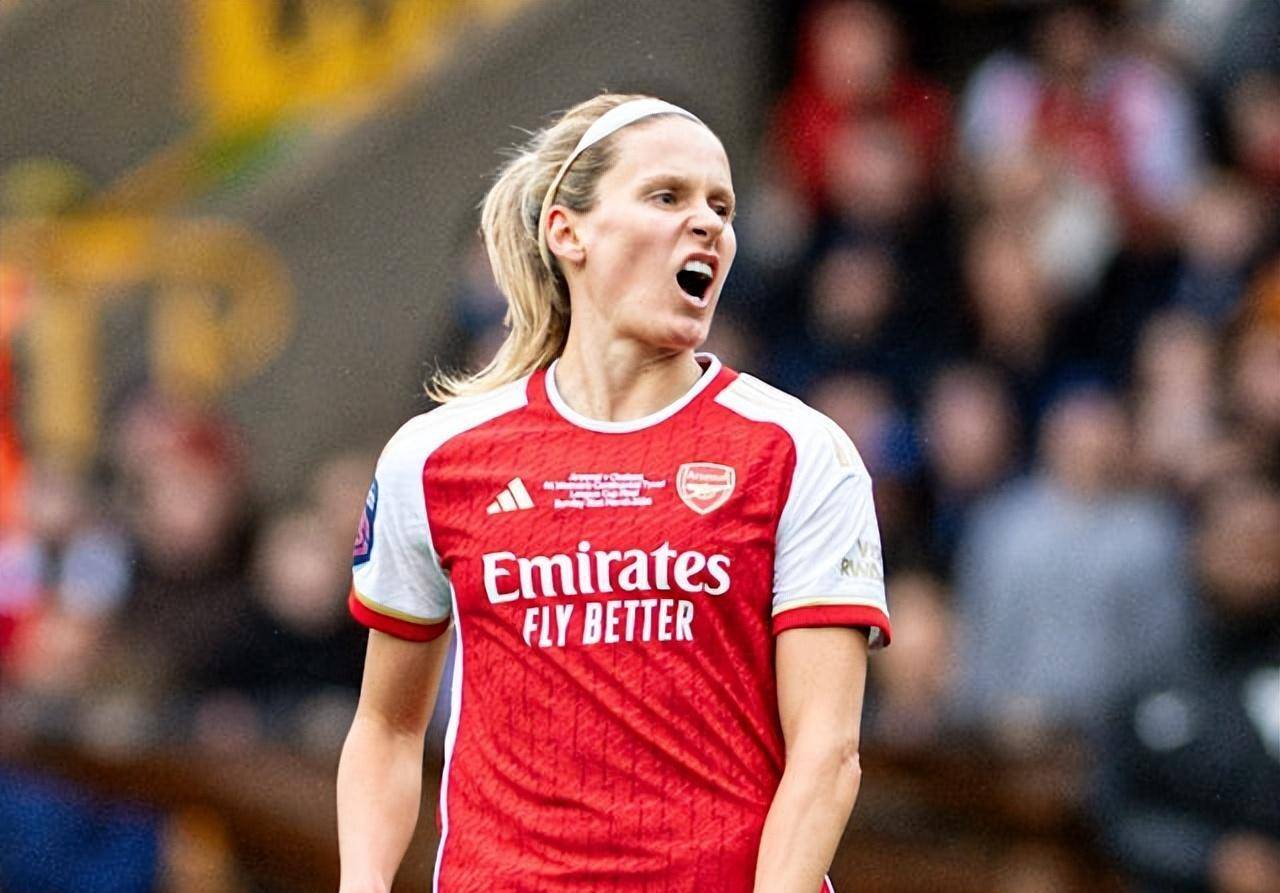 关于阿森纳客场斩获胜利,主教练举双手庆祝的信息 关于阿森纳客场斩获胜利,主教练举双手庆祝的信息