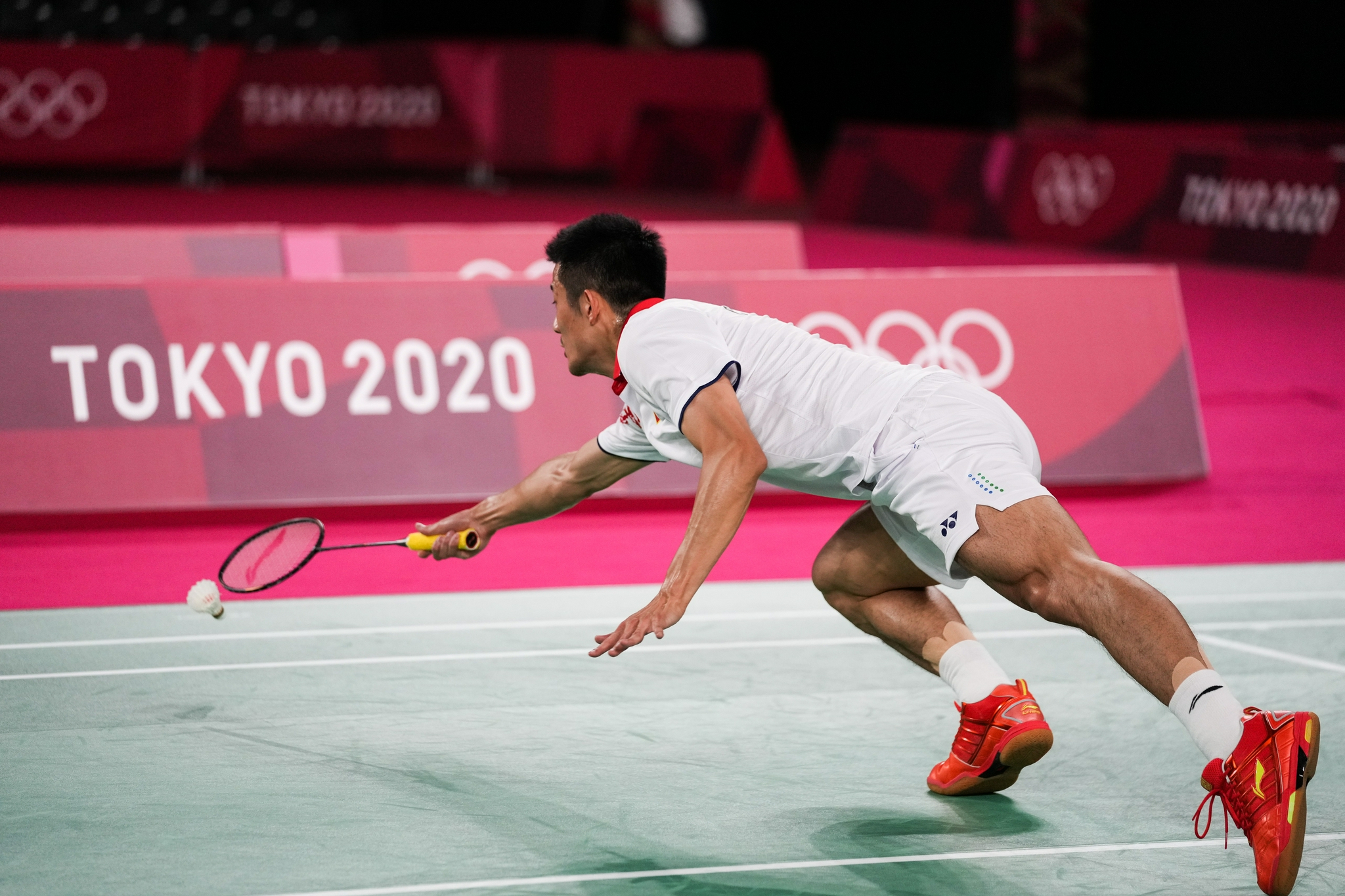 包含丹麦羽毛球队险胜马来西亚羽毛球队，谌龙完成帽子戏法的词条