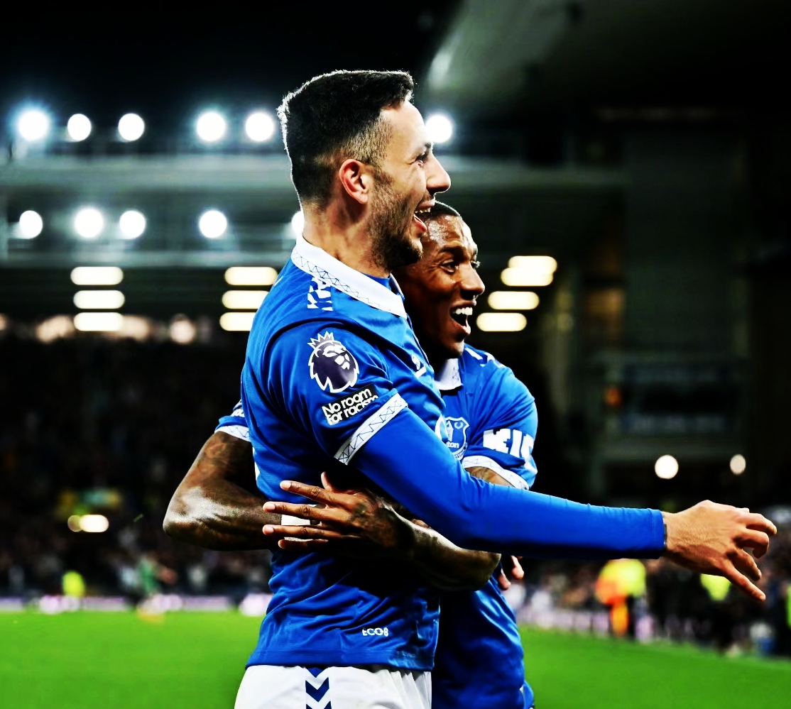 关于布莱梅踢平对手,争冠形势紧张的信息 关于布莱梅踢平对手,争冠形势紧张的信息