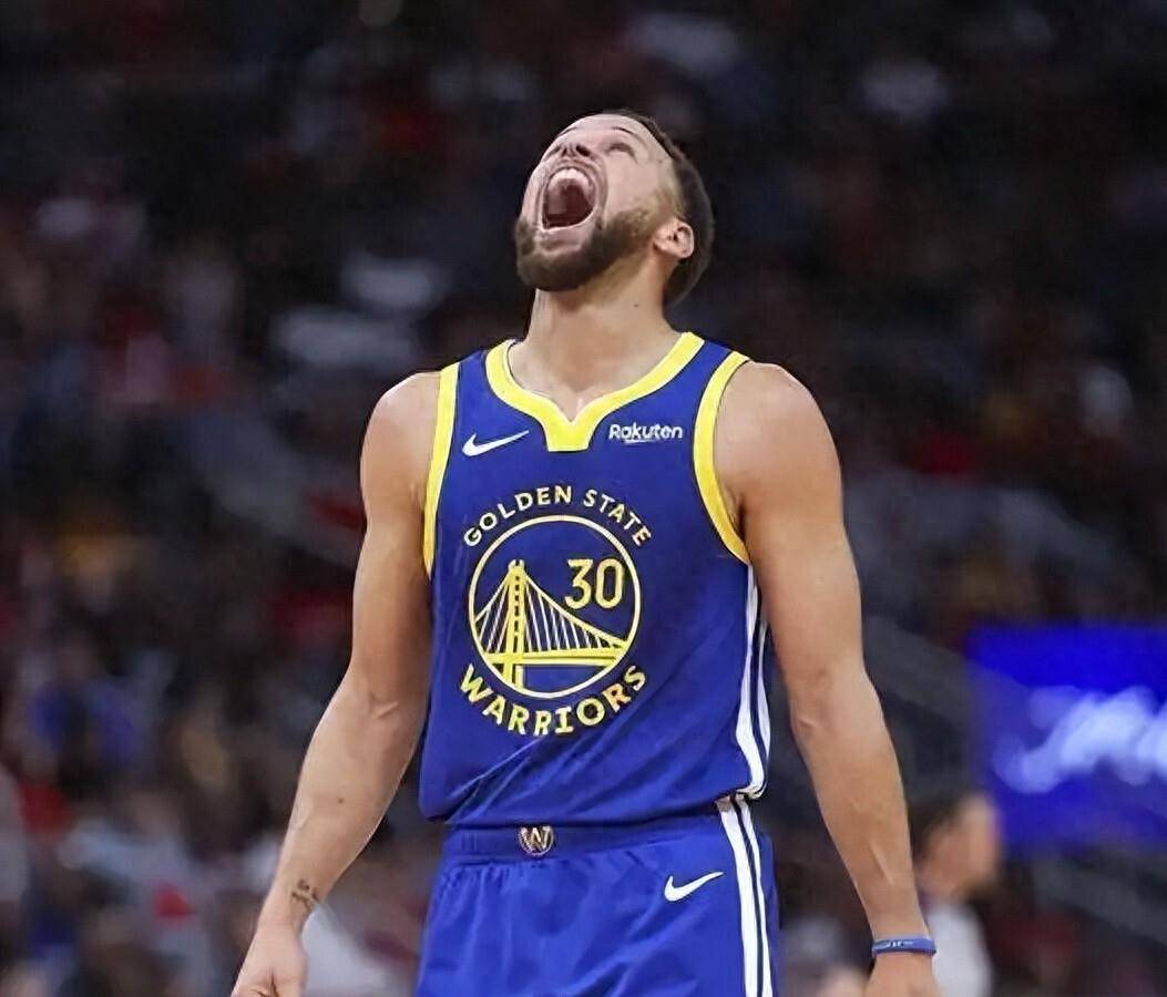 尼克斯险胜雄鹿，库里绝境逆转