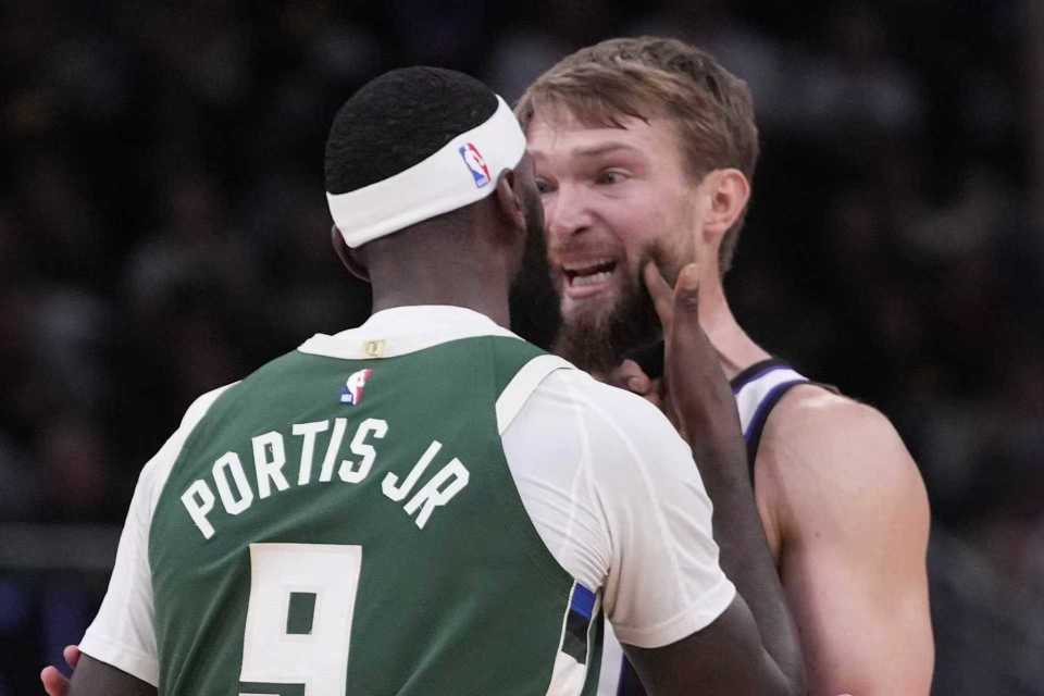 雄鹿B队险胜阿根廷男篮,萨博尼斯完成帽子戏法的简单介绍 雄鹿B队险胜阿根廷男篮,萨博尼斯完成帽子戏法的简单介绍