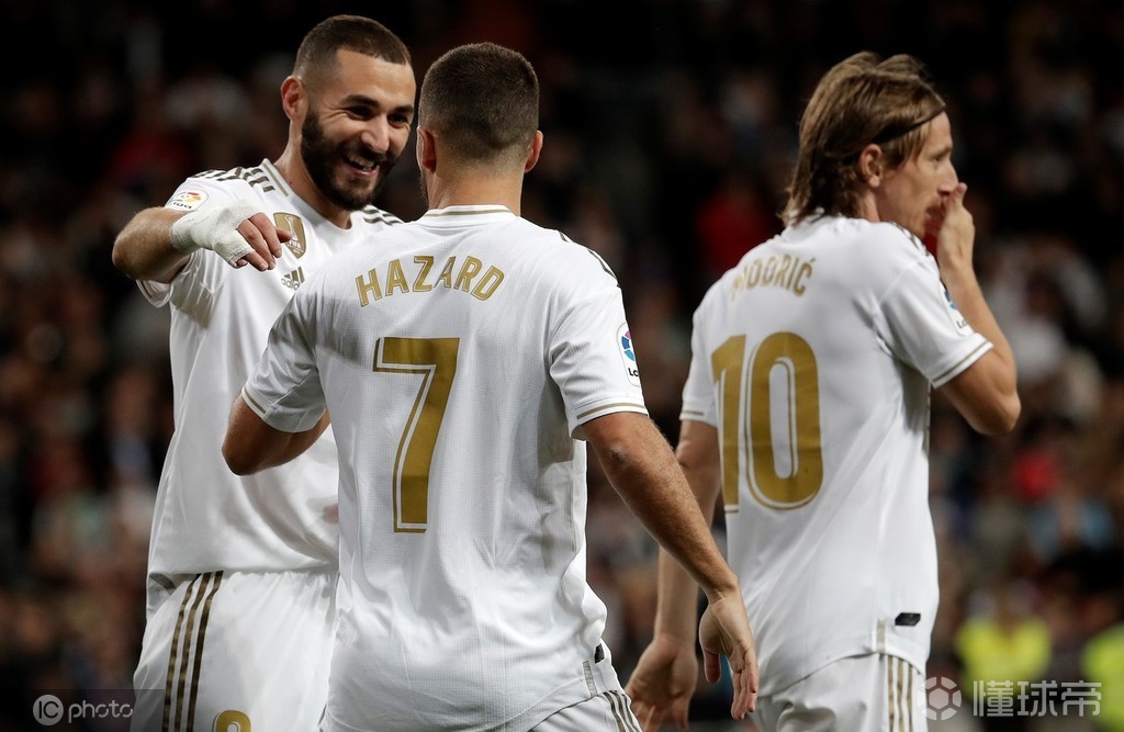 塞内加尔轻取比利时，本泽马惊艳四座的简单介绍