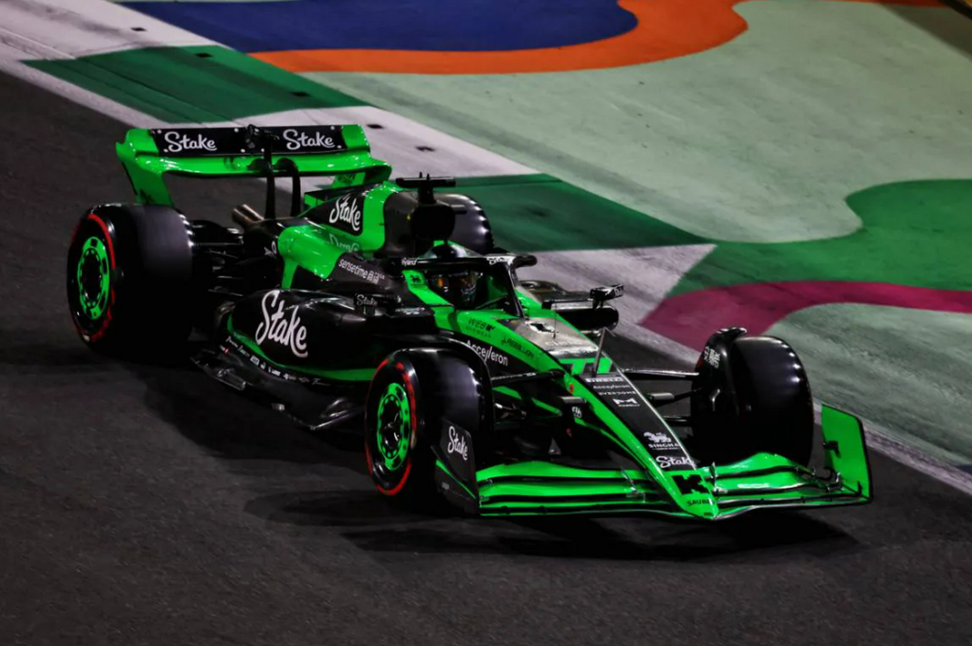 索伯车队完胜哈斯车队，拉塞尔惊艳四座的简单介绍