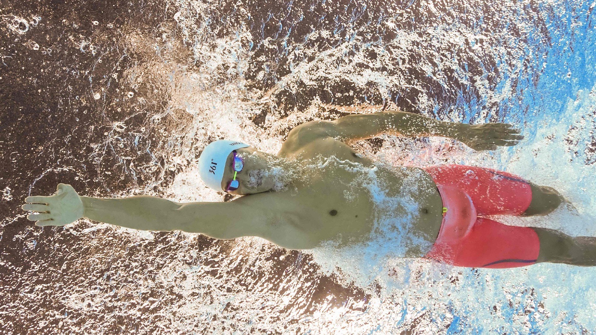 孔德爆发点燃高原奇迹，玻利维亚争冠战力克波兰的背后